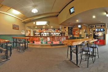 Equestrian Hotel Christchurch Buitenkant foto